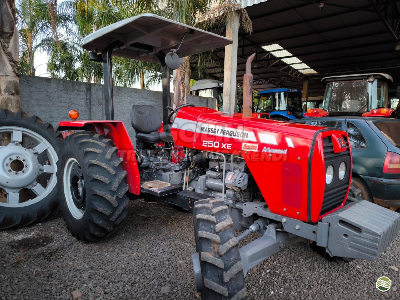 TRATOR MASSEY FERGUSON MF 250 Tração 4x4 Golin Tratores TUPARENDI RIO GRANDE DO SUL RS